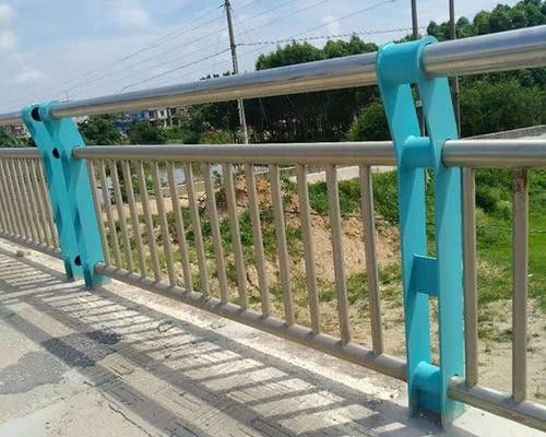 偃師河道護(hù)欄 塑木景觀材料的優(yōu)勢與選購指南